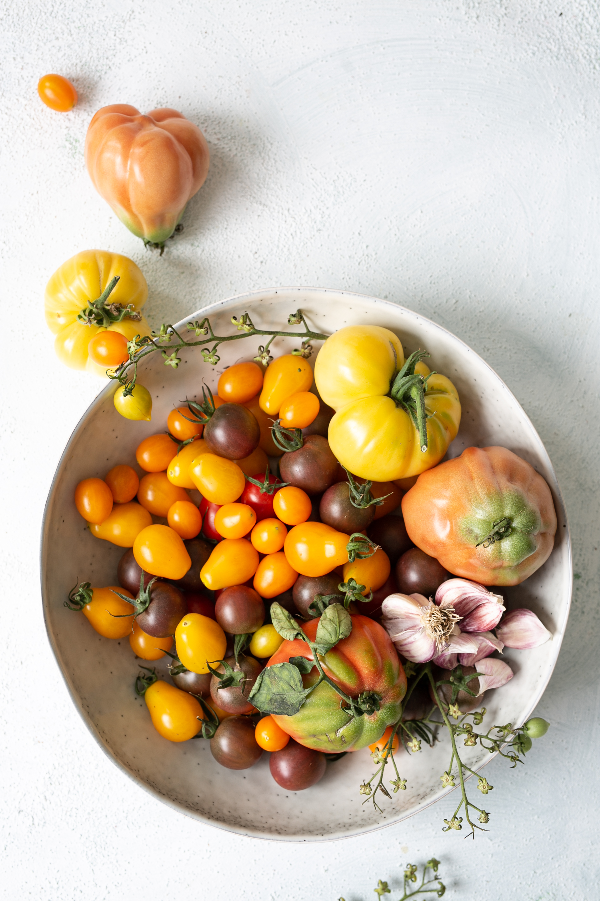 Fermentierte bunte Tomaten - Mein liebstes Sommer - Rezept | Gesunde vegane Rezepte, Fermentation, Nachhaltigkeit - Syl Gervais